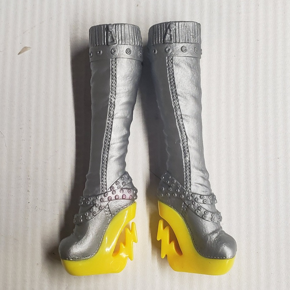 Monster High Frankie Stein Freaky Fusion Tall Grey Yellow Boots